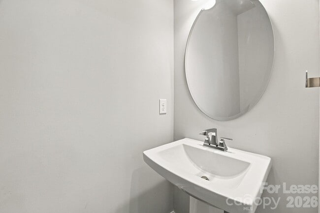 Building Photo - 1205 Kohler Ave