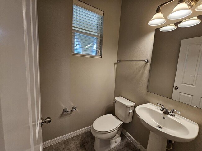 Building Photo - 5128 Crown Hvn Dr