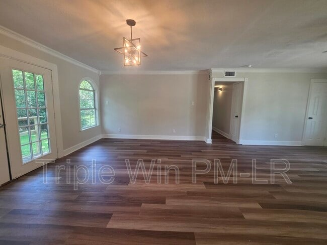 Building Photo - 8700 Winston Dr
