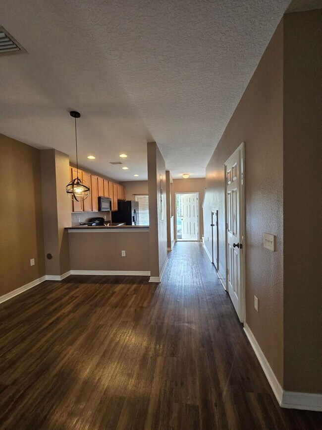 Building Photo - 8533 Gablebend Way
