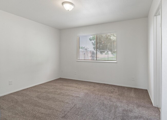 Building Photo - Sanger Home for Rent