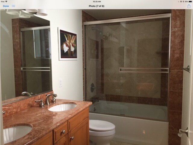 Building Photo - 815 S Grand Ave