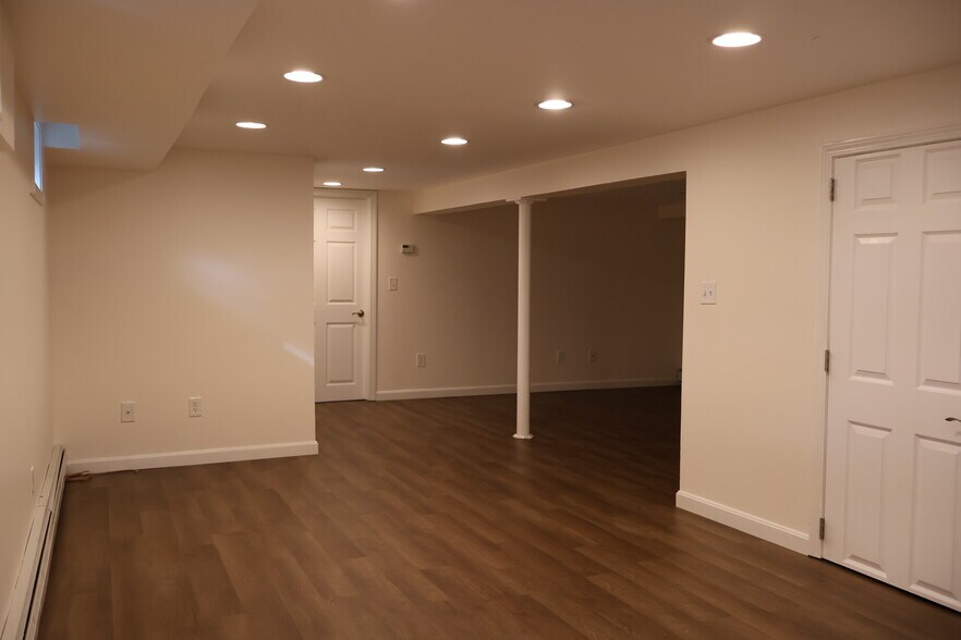 Building Photo - 159 Leslie Dr