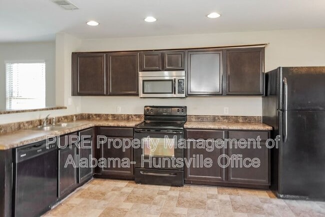 Building Photo - 135 Wethersfield Dr