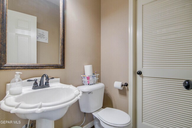 Building Photo - 14600 Christian Castle