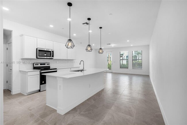 Building Photo - 8356 NW 7th Pl