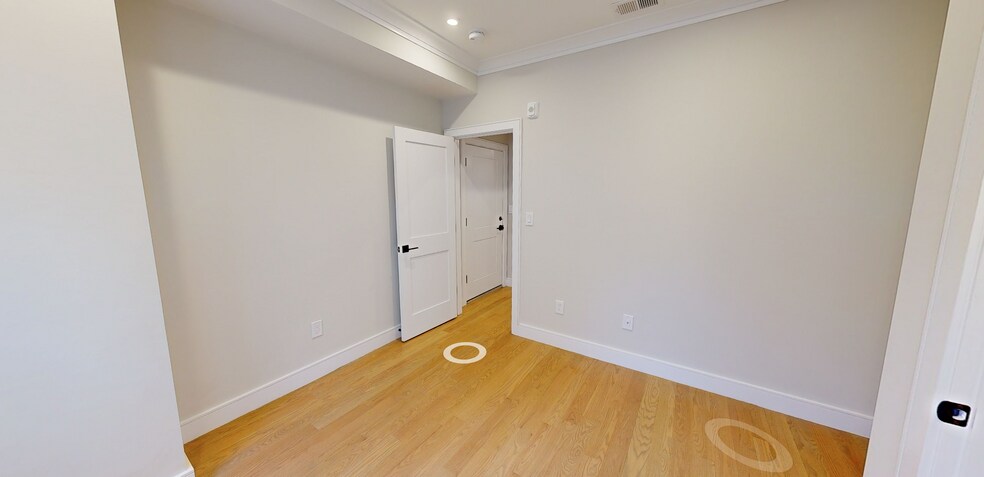 Building Photo - 171 Allston St
