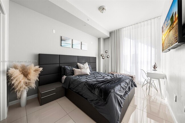 Building Photo - 7930 East Dr