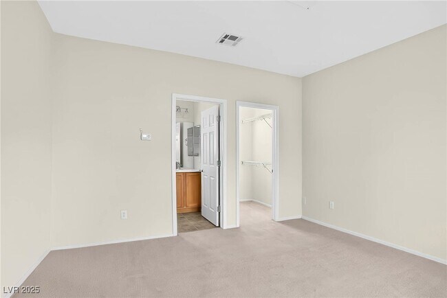 Building Photo - 7349 Shelduck St