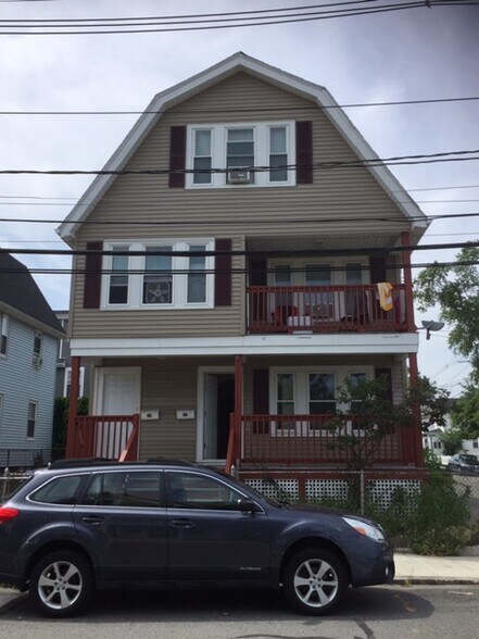 Primary Photo - 120 Holton St