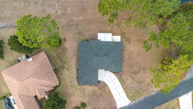 Building Photo - 15738 Northside Dr E
