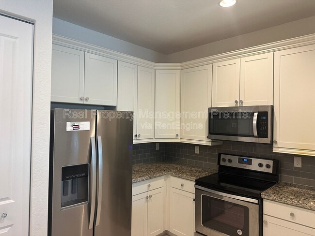 Building Photo - 11718 Ct-13