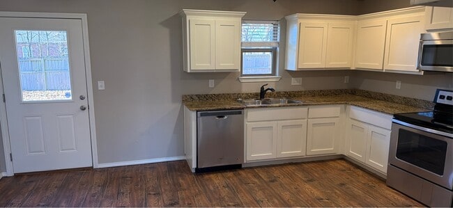 Building Photo - 173 Western Heights Cir