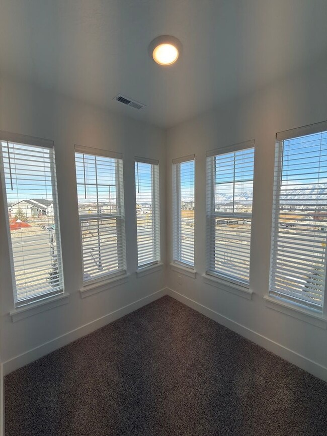 Building Photo - Brand New 3 Bed Condo with Resort-Style Amenities & Included Internet!