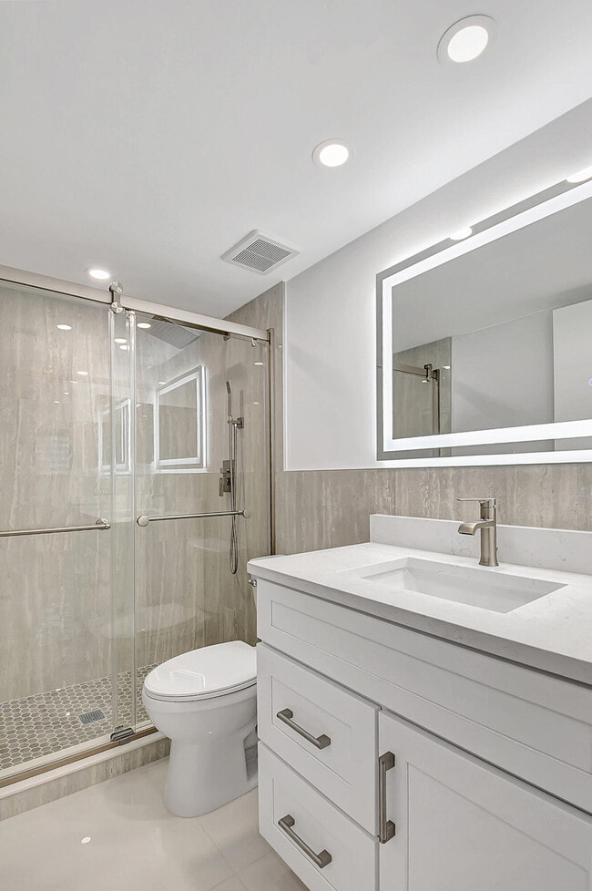 Building Photo - 15378 Lakes of Delray Blvd
