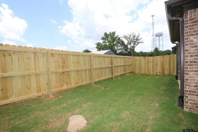 Building Photo - 10243 County Rd 135