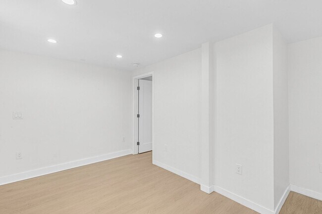 Building Photo - 1144 S Wooster St