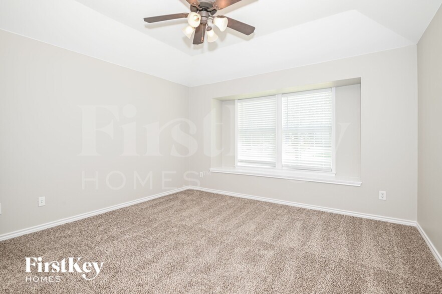 Building Photo - 1309 Honeywood Ln