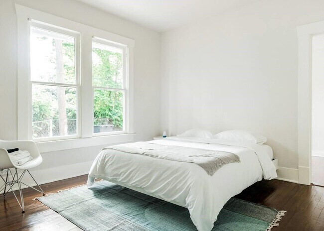 Building Photo - 114 Redan St