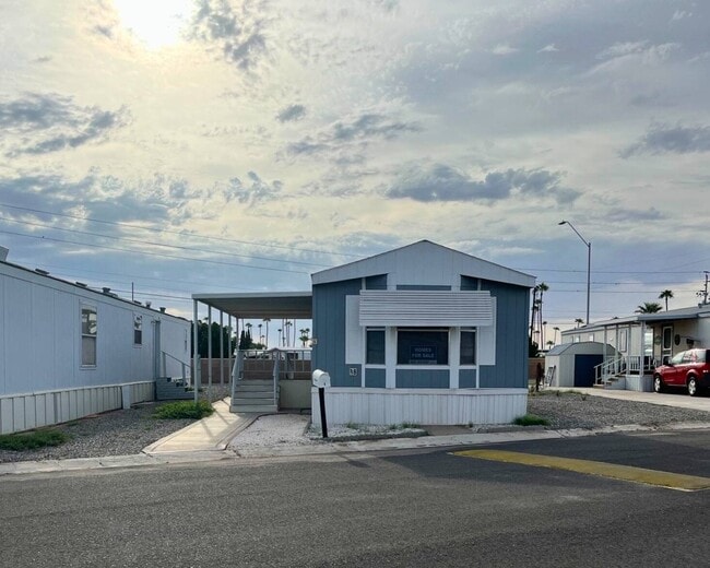 Building Photo - 3400 S 4th Ave