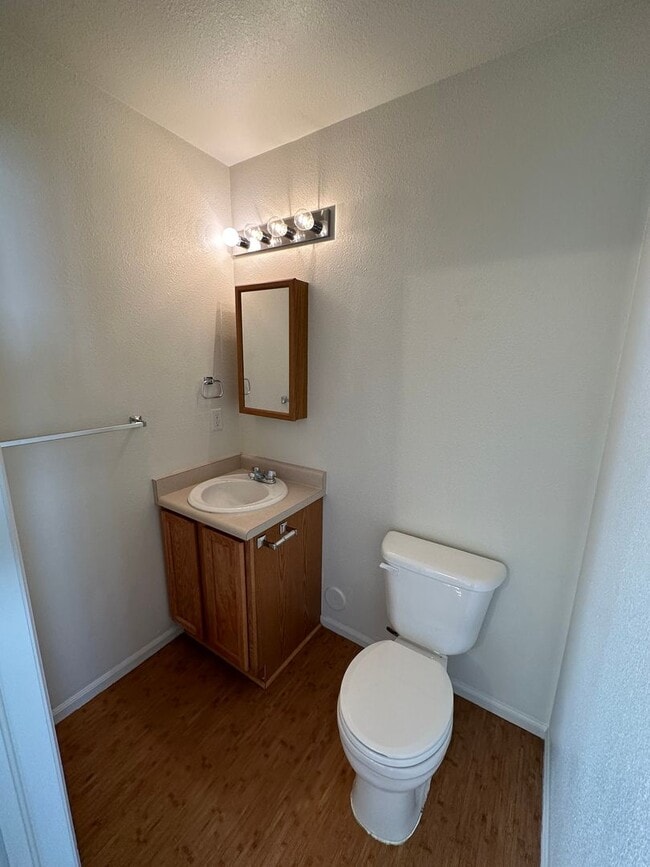 Building Photo - 3 BEDROOM, 2.5 BATHROOM SOUTH PARK TWINHOME WITH ATTACHED 2 CAR GARAGE