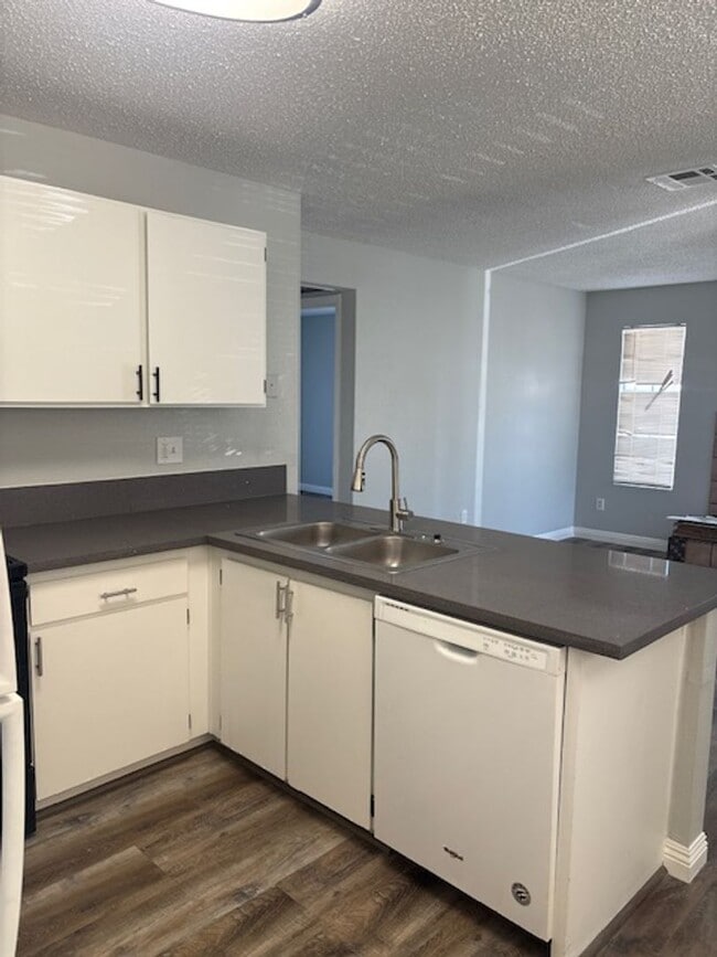 Building Photo - 2665 Bryandouglas Dr