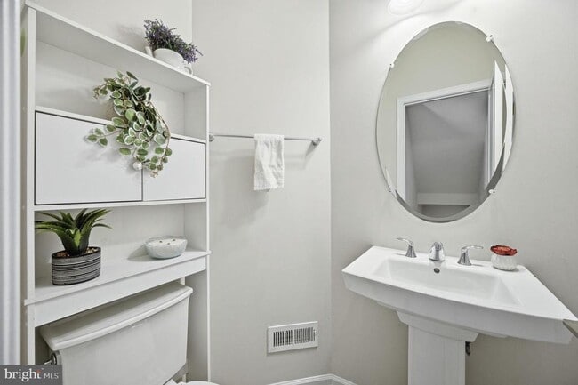 Building Photo - 23445 Millville Woods Square