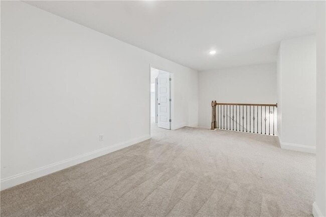 Building Photo - 6761 Cedar Glen Rd