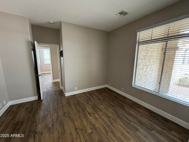 Building Photo - 1710 E Tradewind Ct