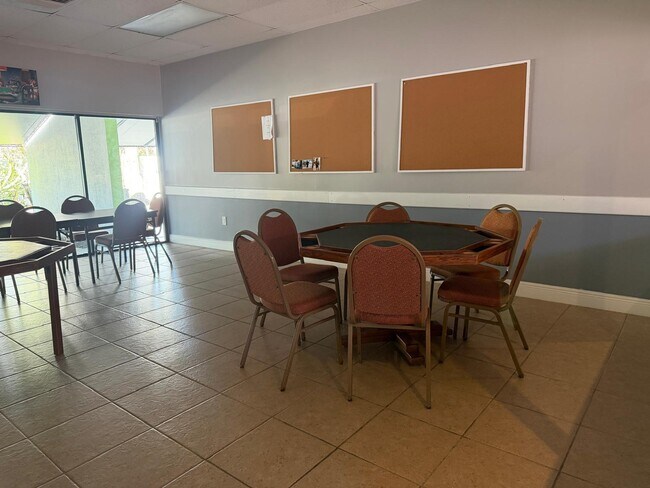 Building Photo - 9301 Lime Bay Blvd