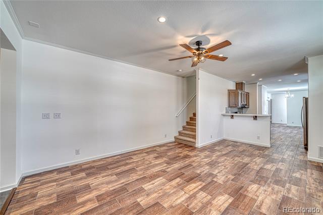 Building Photo - 904 W 6th St