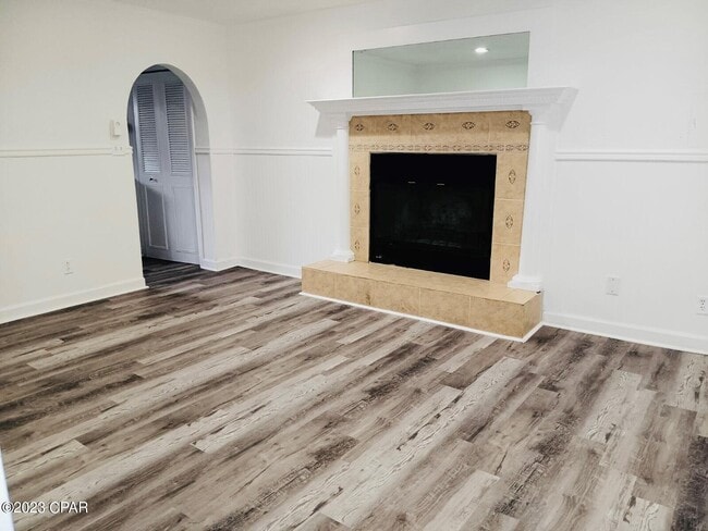 Building Photo - 3617 Treasure Cir