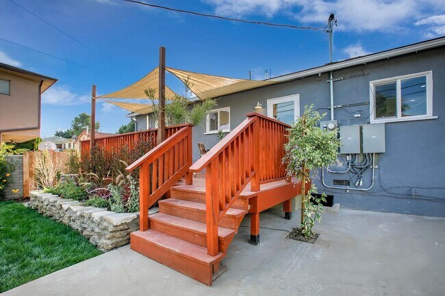 Building Photo - 4232 Verdugo Rd