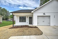 Building Photo - 703 Swadley Rd