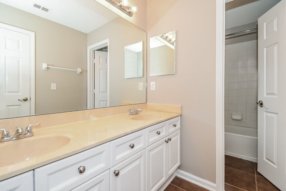 Building Photo - 6199 Whitsbury Ct