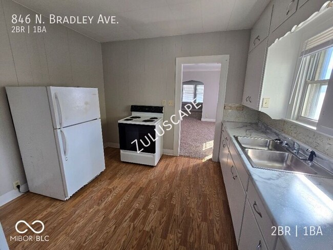 Building Photo - 846 N Bradley Ave