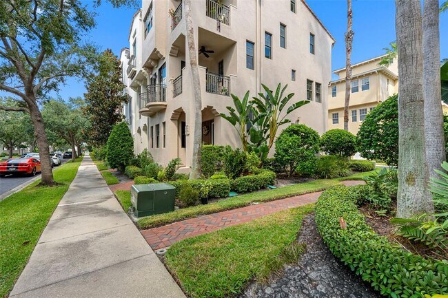 Building Photo - 6012 Yeats Manor Dr