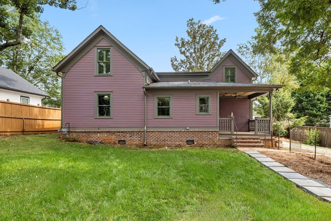 Building Photo - 479 W Park St