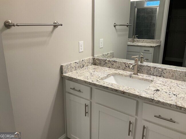 Building Photo - 240 Hollis St