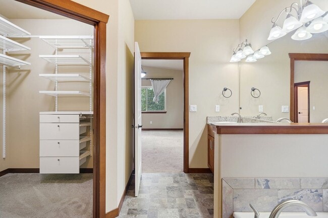 Building Photo - Charming Single-Story Home in Poulsbo