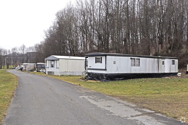 Building Photo - Exit 19 Mobile Home Park