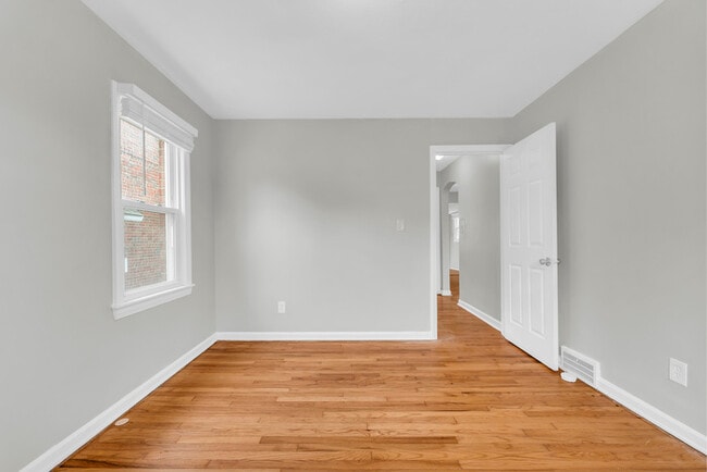 Building Photo - 4016 Verona Rd