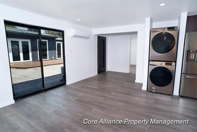 Building Photo - 20422 Schoenborn St