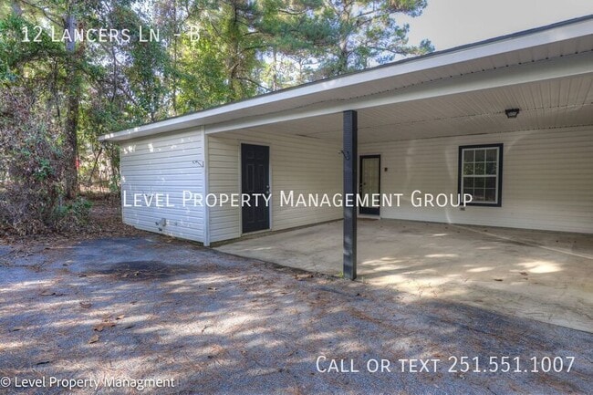 Building Photo - 12 Lancers Ln