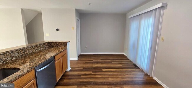 Building Photo - 8881 Goose Landing Cir