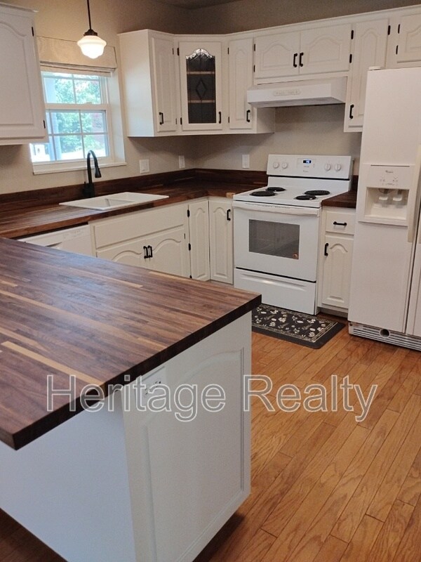 Building Photo - 2707 Lady Bug Ln