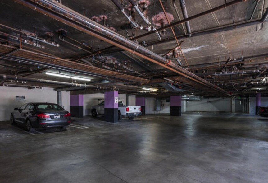 Covered Parking - 171 N Church Ln