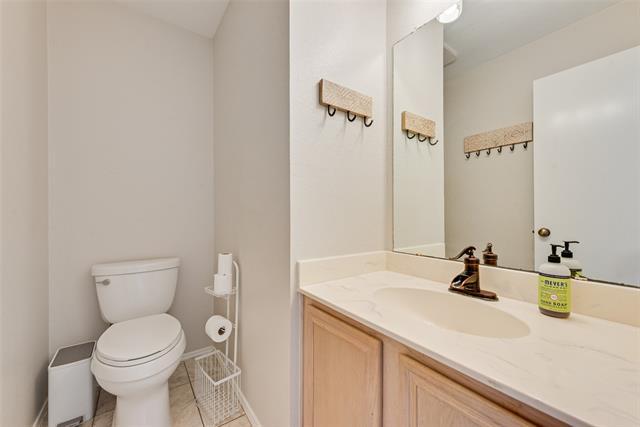 Building Photo - 6902 Kara Pl