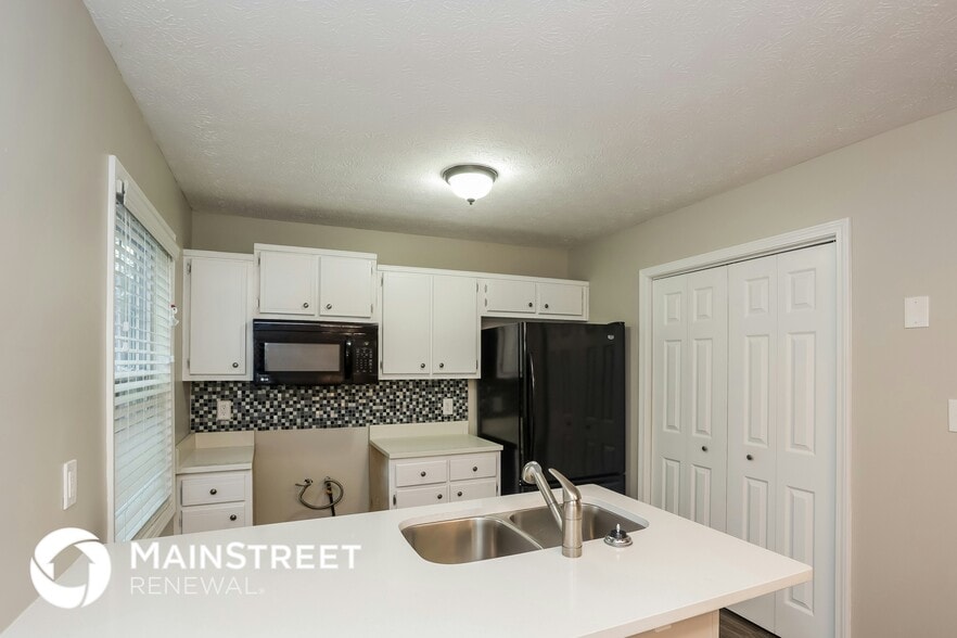 Building Photo - 285 Adelene Way