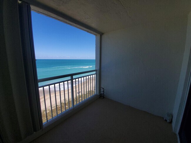 Building Photo - 10980 S Ocean Dr